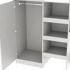 Cama alta de madera de tamaño matrimonial con armario, escritorio, estantes de almacenamiento y cajones incorporados, beige