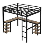 Cama alta de metal negra con escritorio en forma de L, estanterías y barandillas completas
