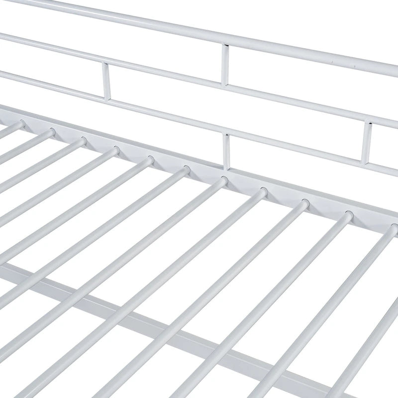 Cama alta doble de metal blanca con escaleras de almacenamiento | Diseño que ahorra espacio